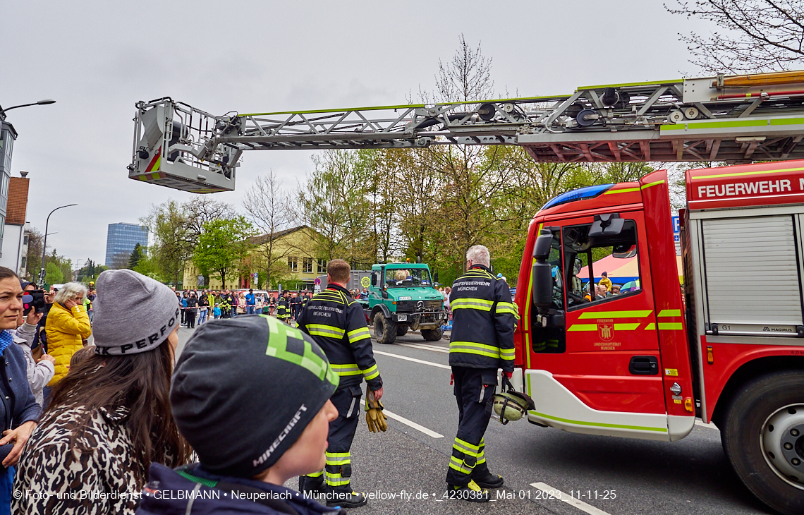 01.05.2023 - Maibaumaufstellung in Berg am Laim